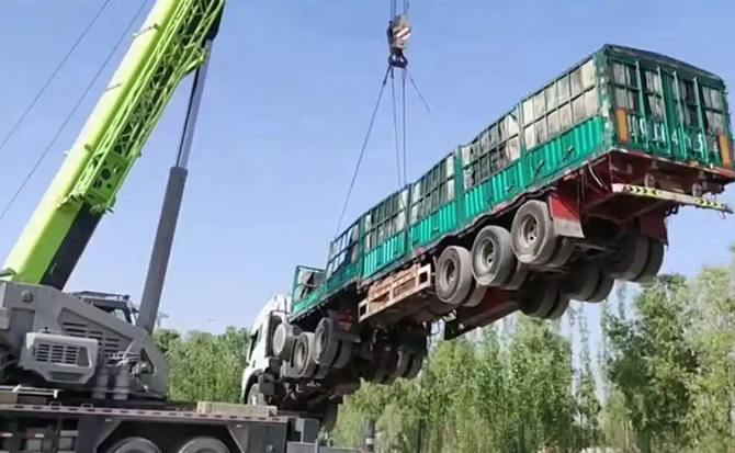 江岸区道路脱困救援案例